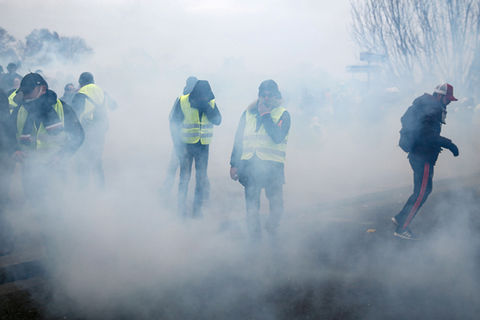 Yellow vest